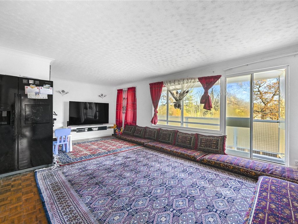 3 bed flat for sale in Dove Park, Hatch End, Pinner, Greater London HA5