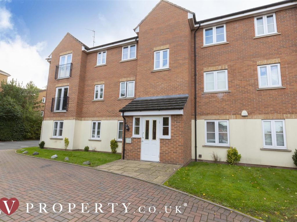 2 bed flat to rent in Summerton Road, Oldbury B69, £1,100 pcm Zoopla