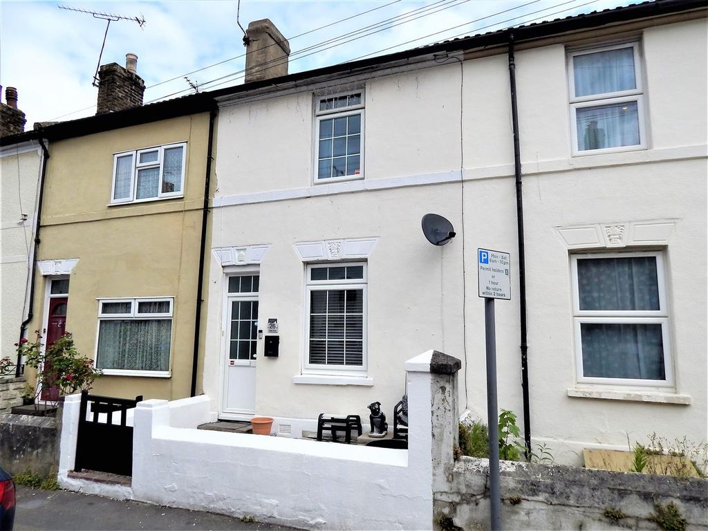3 bed terraced house for sale in Paget Street, Gillingham ME7 Zoopla