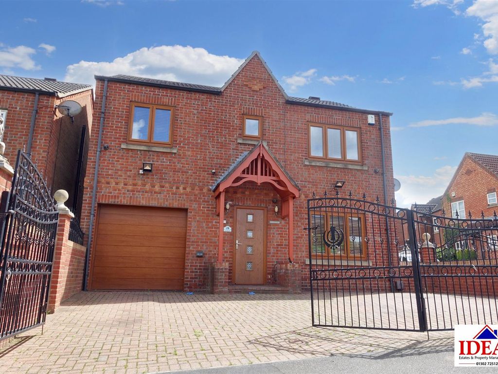 4 bed detached house for sale in Lutterworth Drive, AdwickLeStreet