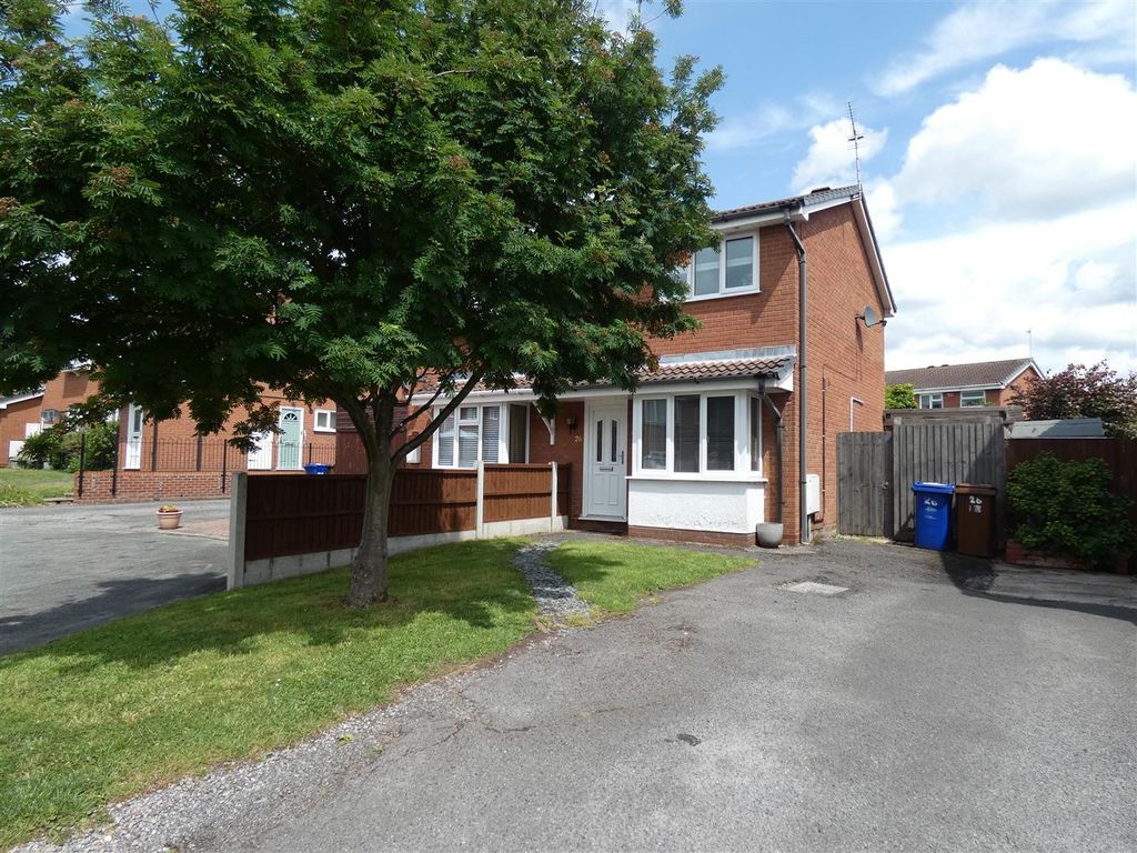 2 bed semidetached house to rent in Harlech Way, Stretton, BurtonOn
