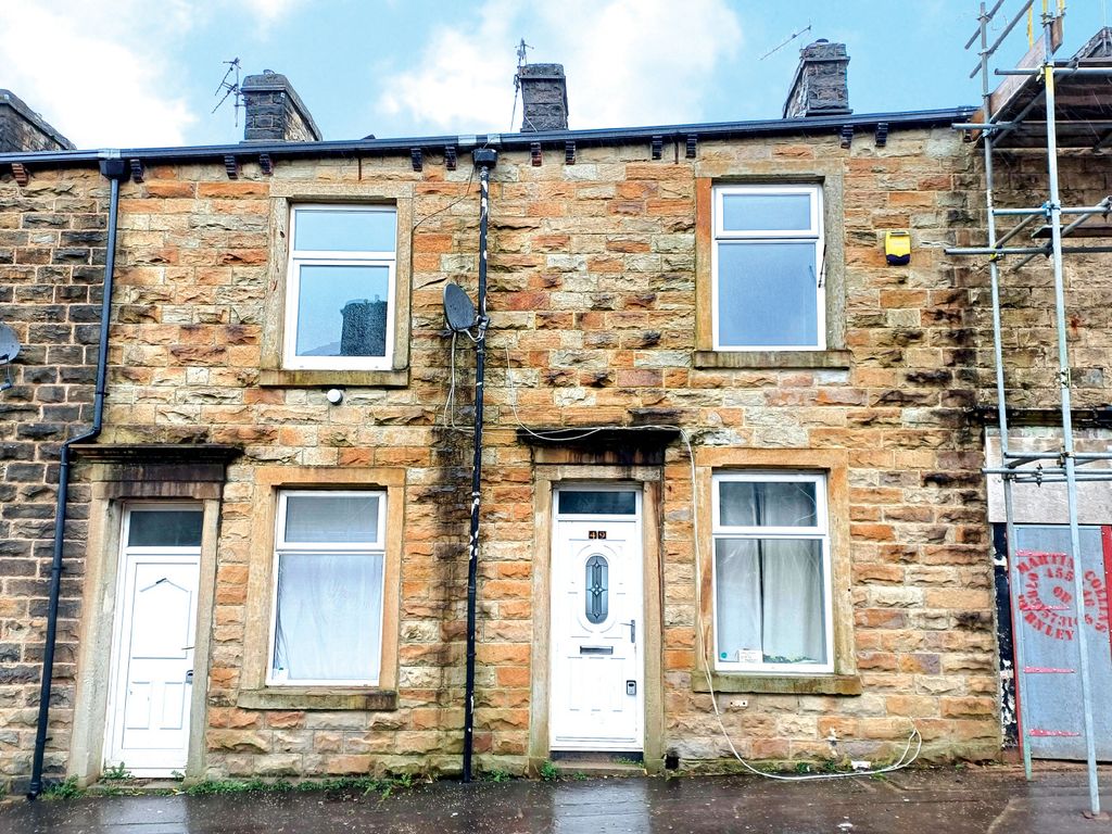 3 bed terraced house for sale in Piccadilly Road, Burnley BB11, £15,000