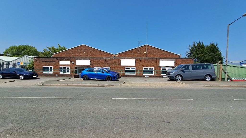 Office to let in Foden Unit, Bilton Road, Bletchley, Milton Keynes