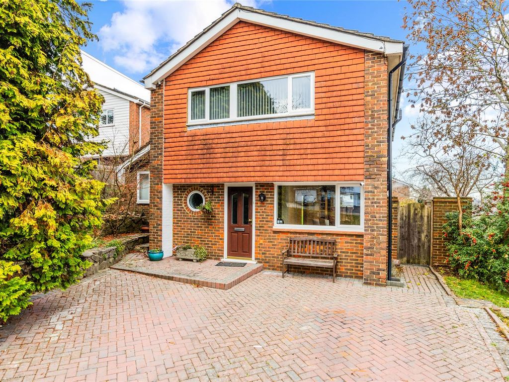 4 bed detached house for sale in Rose Bushes, Epsom KT17, £795,000 Zoopla