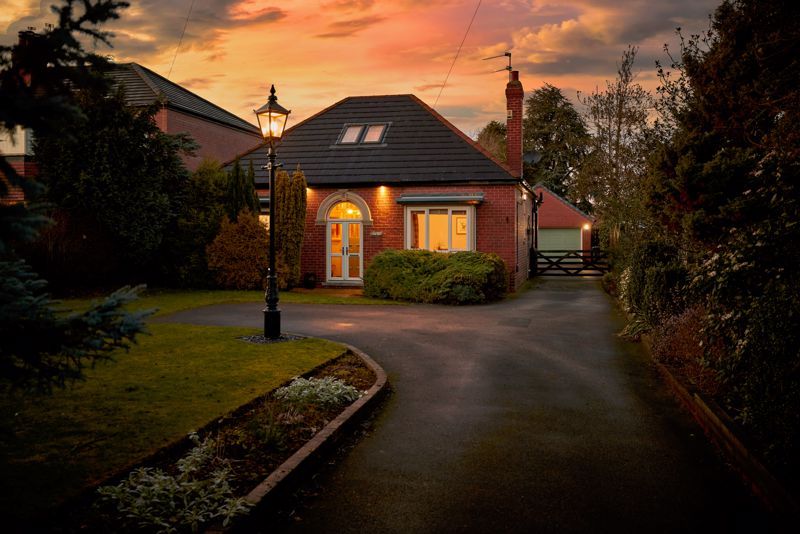 4 bed detached house for sale in Melton Road, Sprotbrough, Doncaster