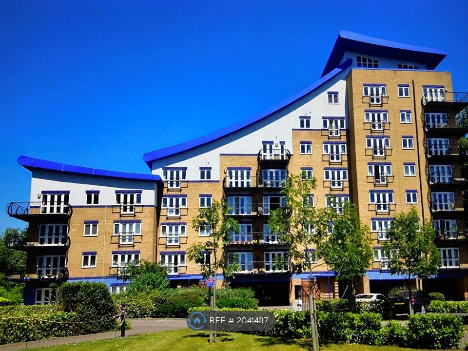 2 bed flat to rent in Napier Road, Reading RG1, £1,700 pcm Zoopla