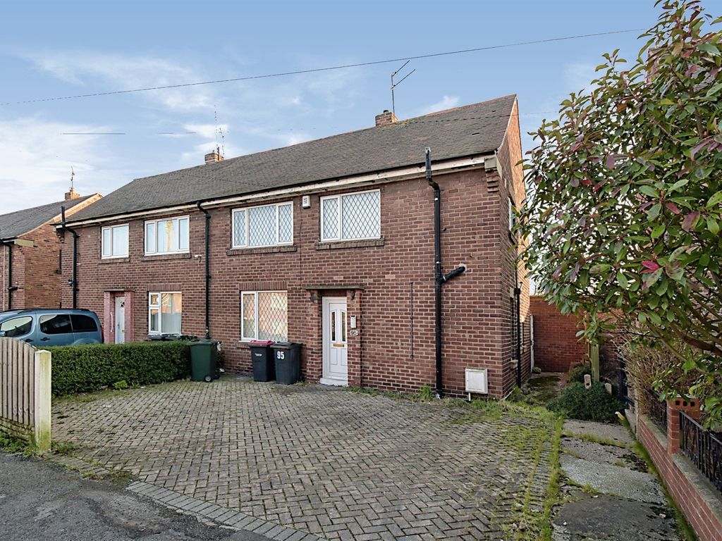 3 bed semidetached house for sale in Salisbury Road, Maltby, Rotherham