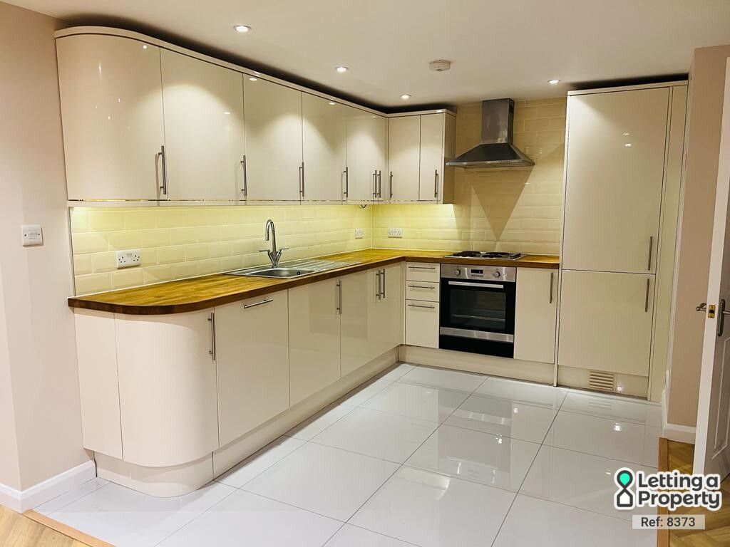 2 bed flat to rent in Stapleton Hall Road, 184 Stapleton Hall Road