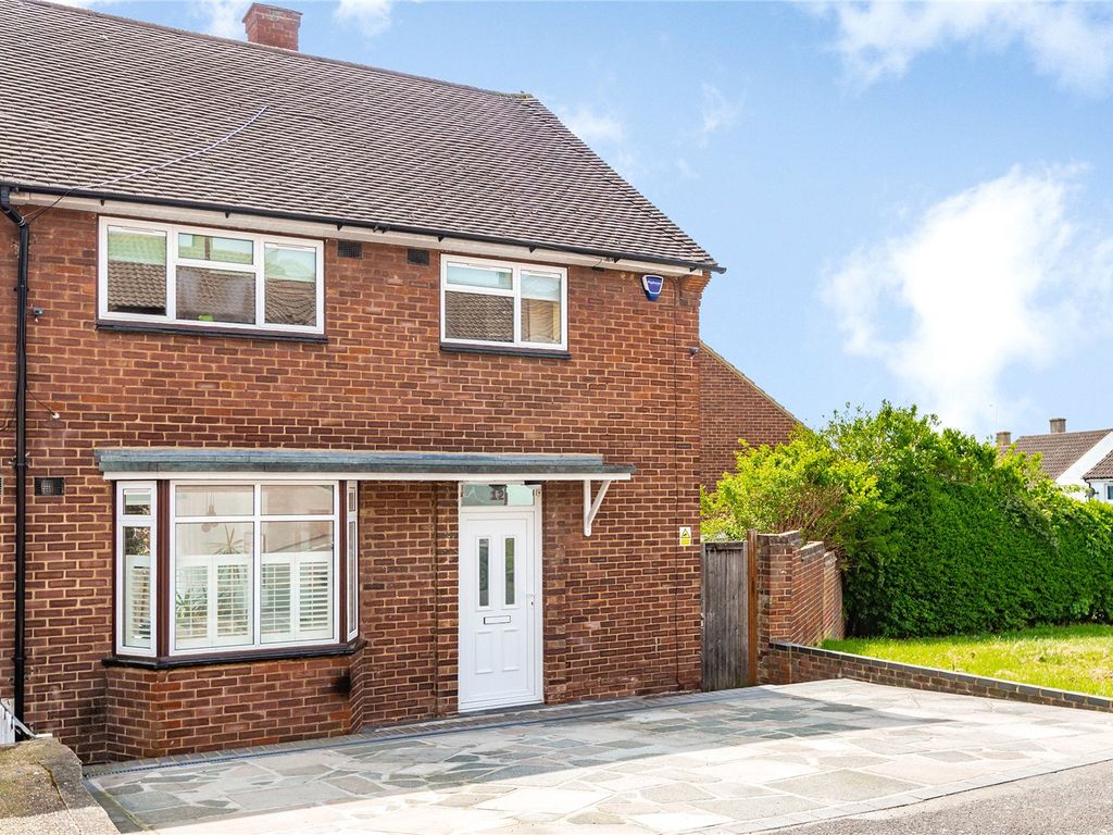 3 bed semidetached house for sale in Montgomery Crescent, Romford RM3