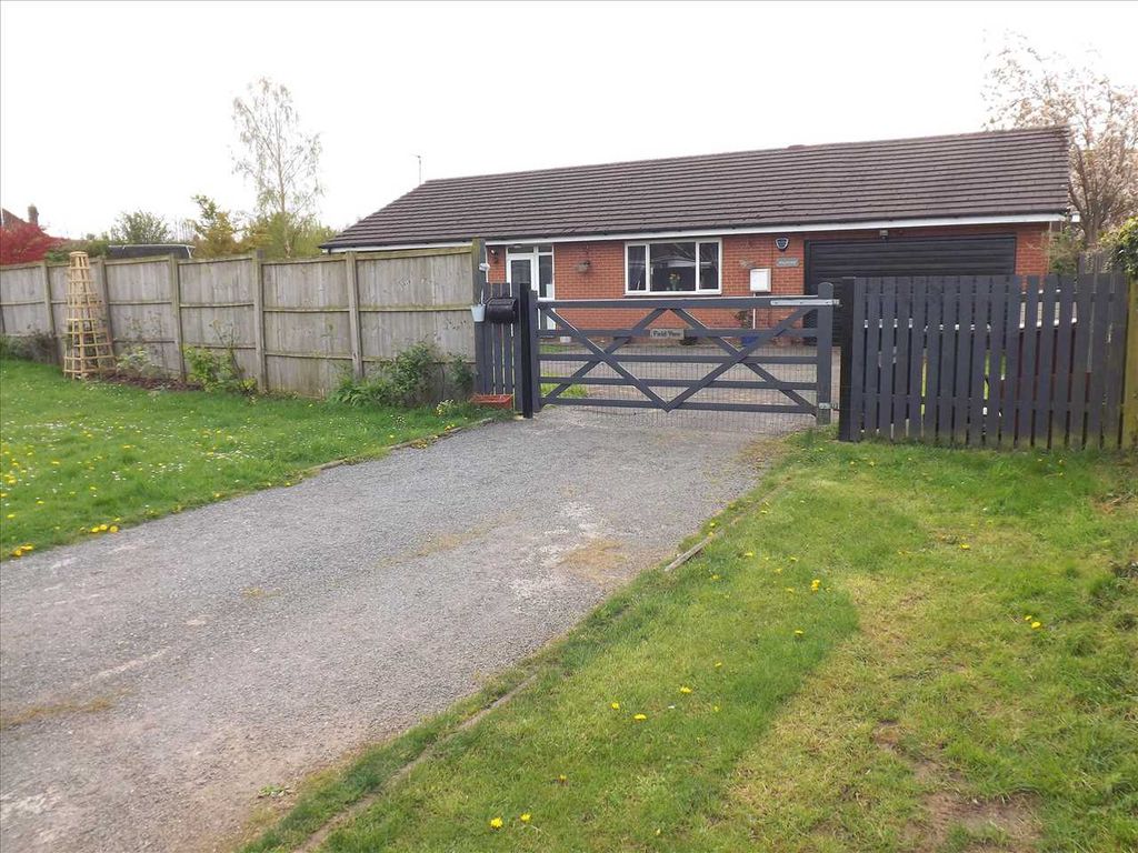 3 bed bungalow for sale in Field View, Hickinwood Lane, Clowne