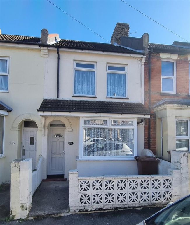 3 bed terraced house for sale in Milton Road, Gillingham ME7, £230,000