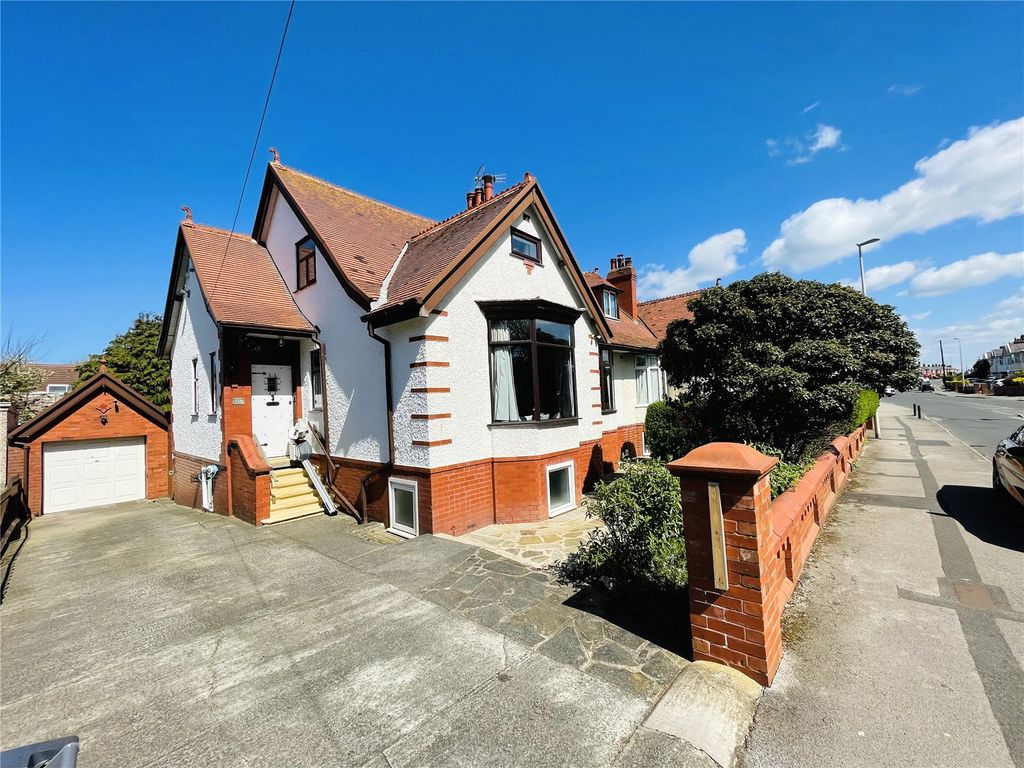 3 bed semidetached house for sale in Warley Road, Blackpool