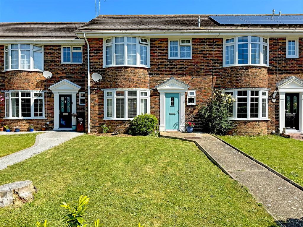 3 bed terraced house for sale in Cornfield Close, Wick, Littlehampton