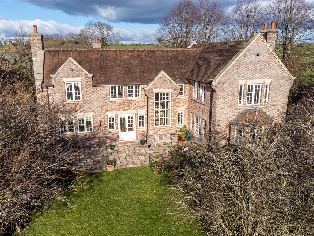 6 bed detached house for sale in Park Road, Great Chesterford, Saffron