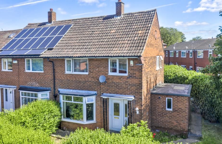 3 bed semidetached house for sale in Harley Gardens, Bramley, West