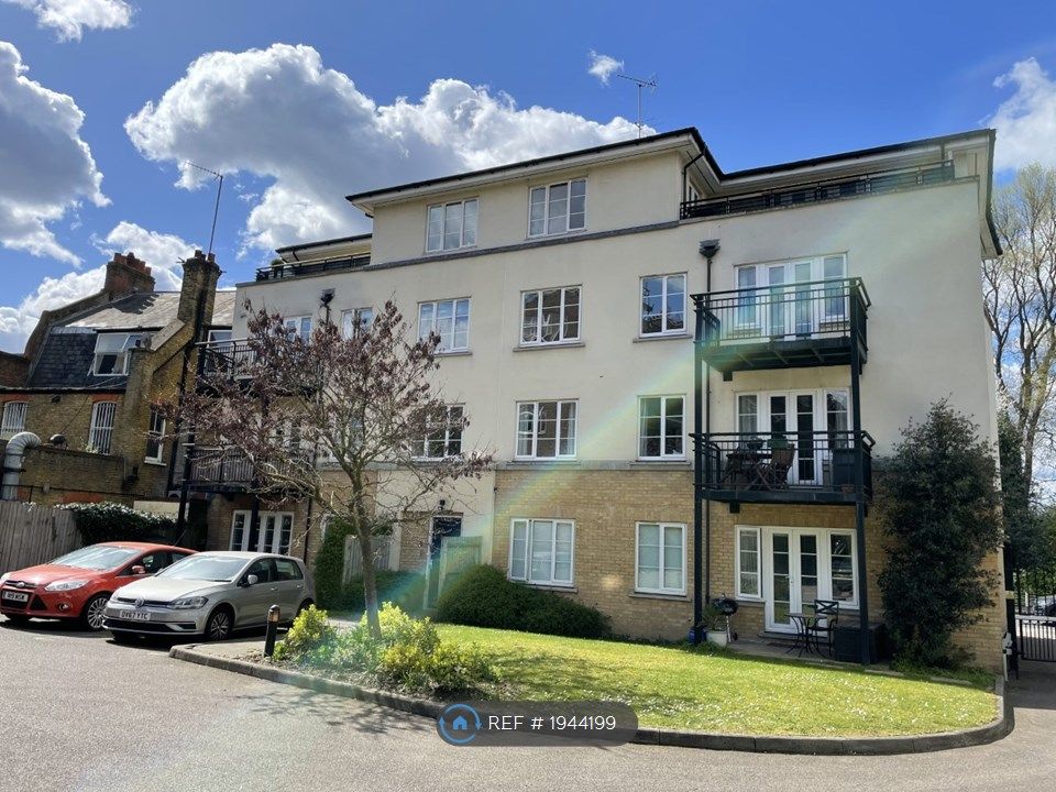 1 bed flat to rent in Garratt Lane, London SW18, £1,500 pcm Zoopla
