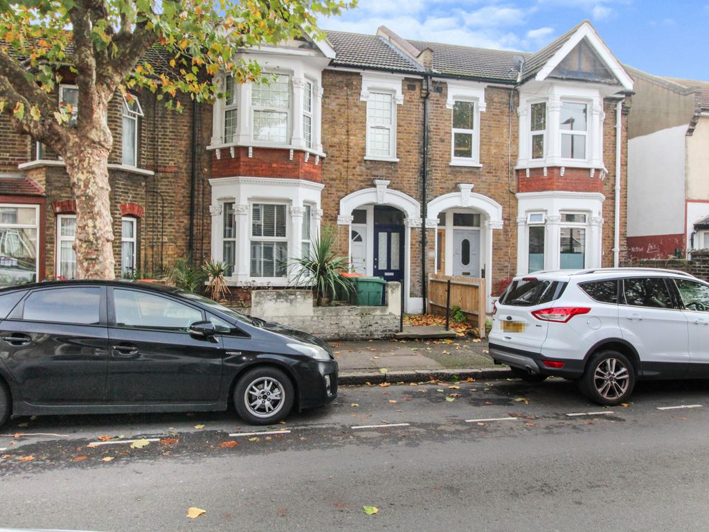 3 bed flat for sale in Neville Road, London E7, £425,000 Zoopla