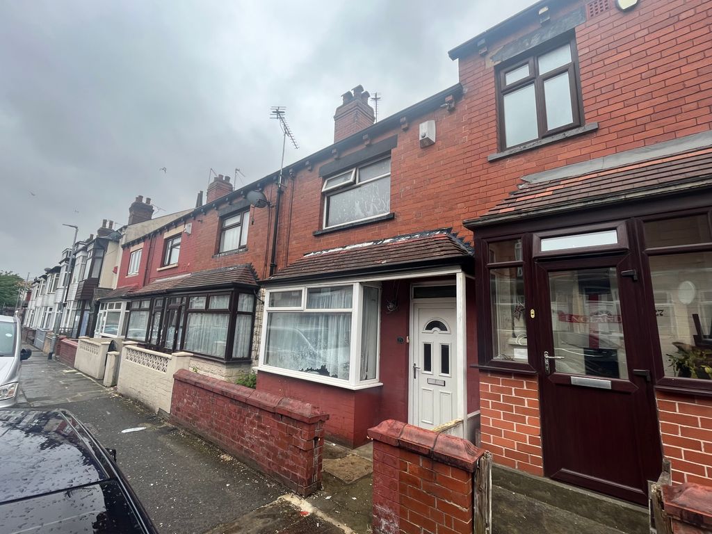 3 bed property to rent in Broughton Terrace, Leeds LS9, £1,200 pcm Zoopla