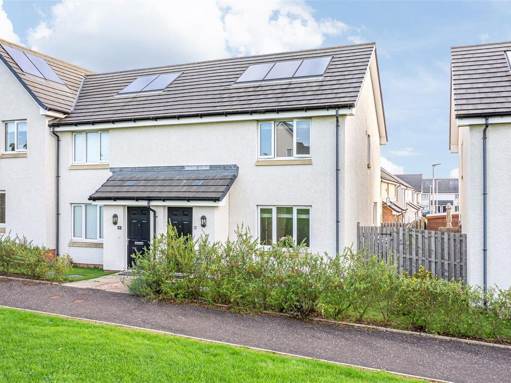 3 bed end terrace house for sale in 48 Elm Park, Hill Of Beath KY4, £