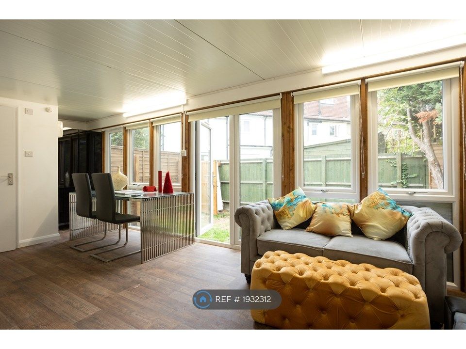 Studio to rent in Milton Road, Cambridge CB4, £1,200 pcm Zoopla