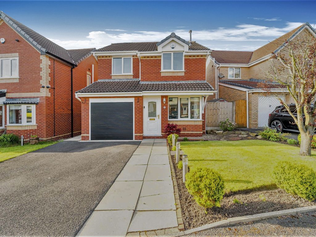 4 bed detached house for sale in Collingwood, Clayton Le Moors, Accrington BB5 Zoopla