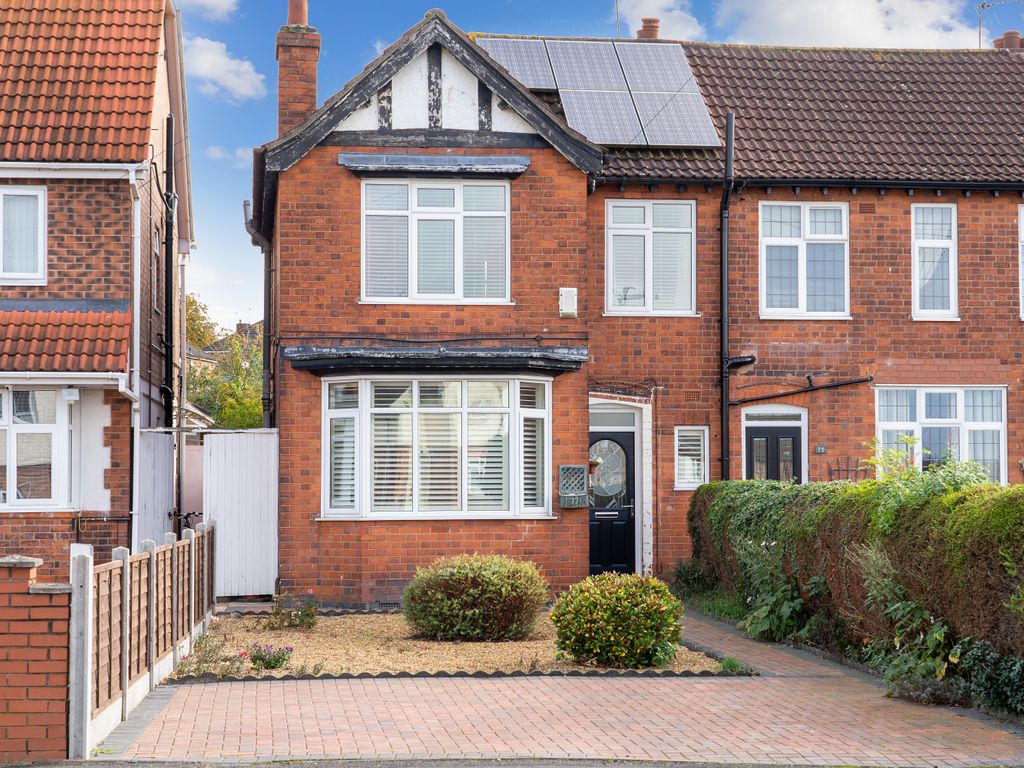 3 bed semidetached house for sale in Humberstone Drive, Leicester LE5