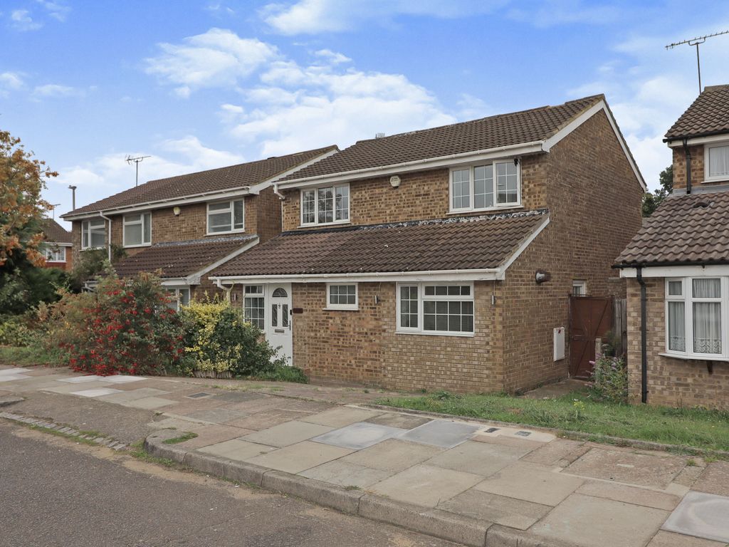 4 bed detached house for sale in Brill Close, Luton LU2 Zoopla