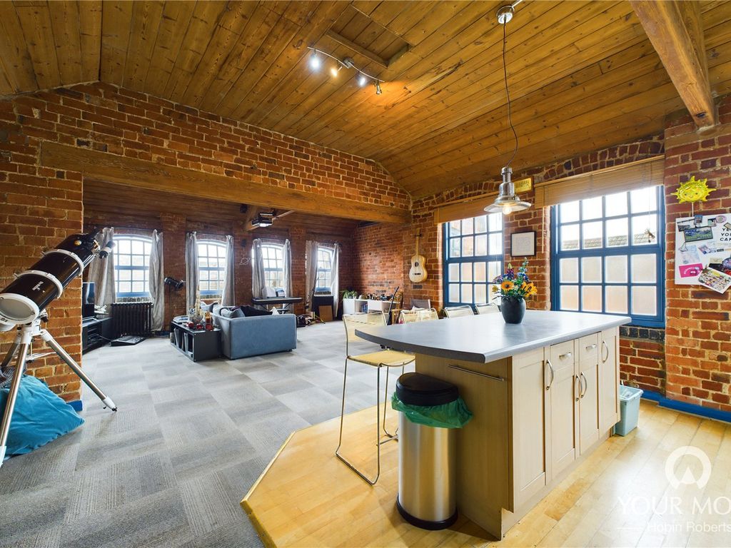 2 bed flat for sale in Spencer Road, Northampton NN1 Zoopla