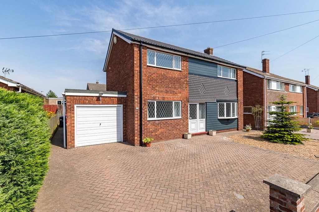 3 bed detached house for sale in Copper Beech Walk, Bottesford