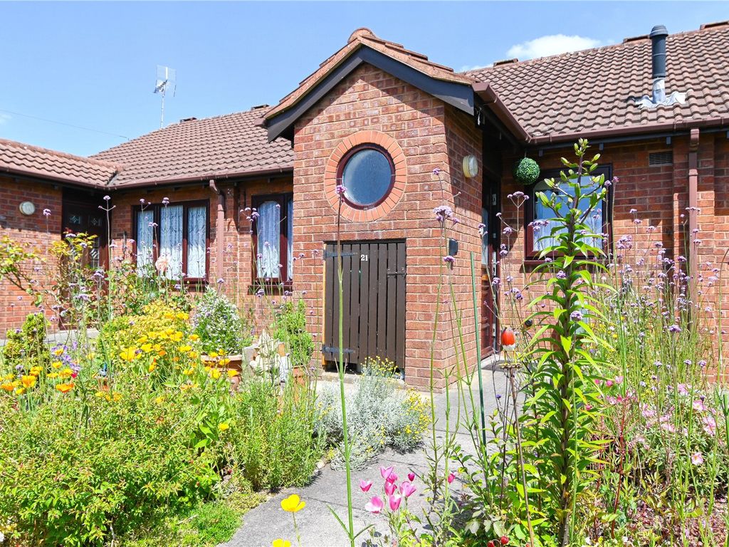 2 bed bungalow for sale in Harden Keep, Millpool Way, Smethwick, West Midlands B66 Zoopla