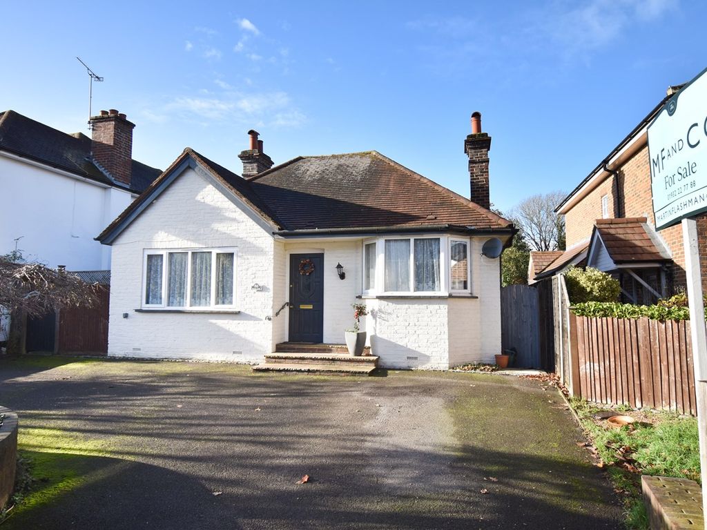 2 bed detached bungalow for sale in Green Lane, Hersham Village KT12, £