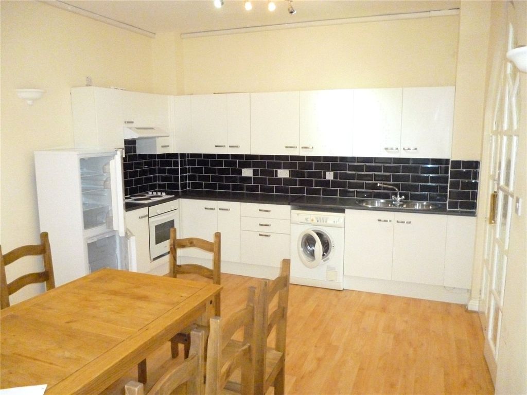 4 bed terraced house to rent in Street, Jewellery Quarter