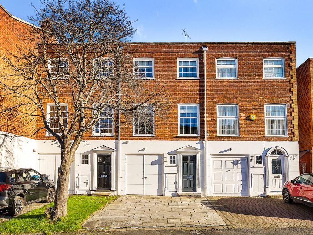 4 bed town house for sale in Blenheim Gardens, Kingston Upon Thames KT2