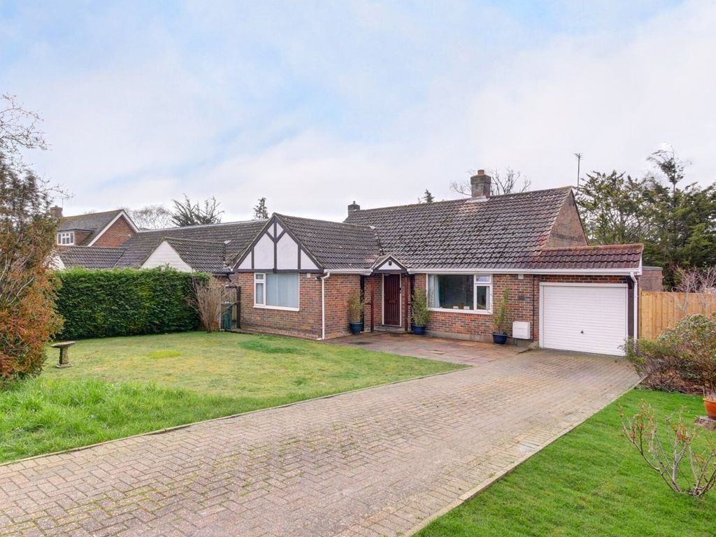 2 bed detached bungalow for sale in Hawthylands Crescent, Hailsham BN27 Zoopla