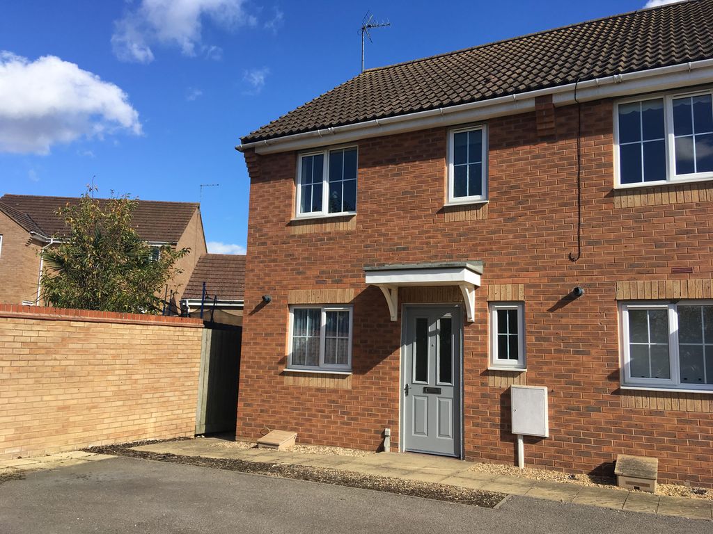 3 bed property to rent in Goodwood Close, Corby NN18, £975 pcm Zoopla