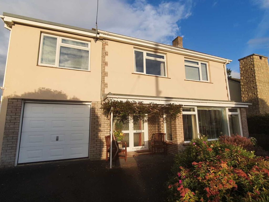 5 bed detached house for sale in Cae Crug, Rhydyfelin, Aberystwyth SY23