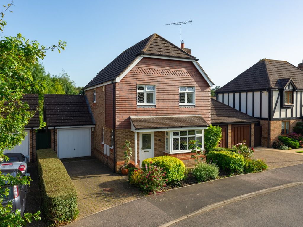 3 bed detached house for sale in Kings Chase, Willesborough, Ashford