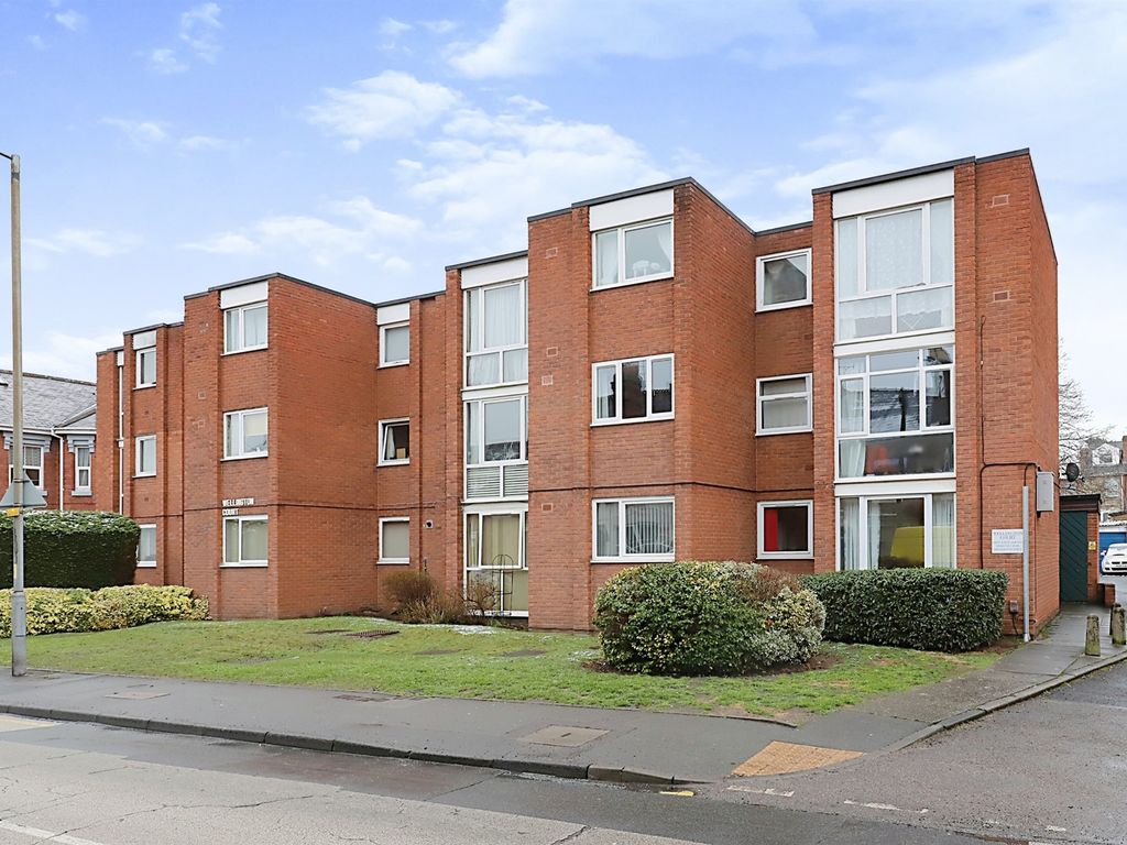 2 bed flat for sale in Sutton Road, Kidderminster DY11 Zoopla