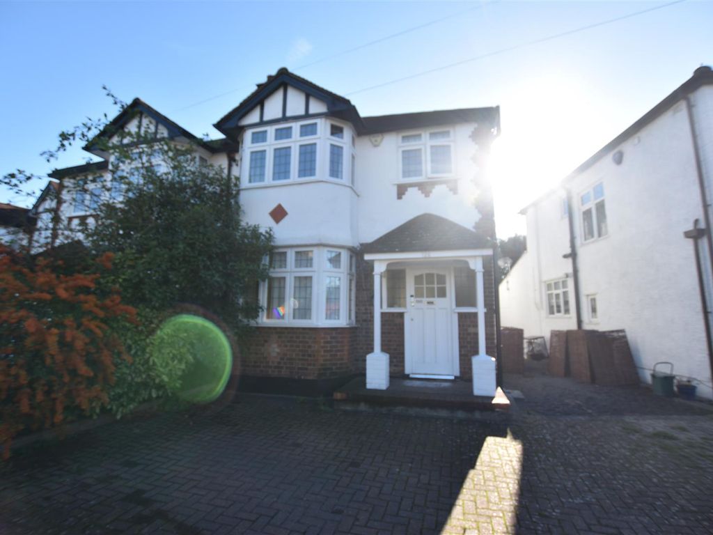 3 bed semidetached house to rent in Bridge Road, East Molesey KT8 Zoopla