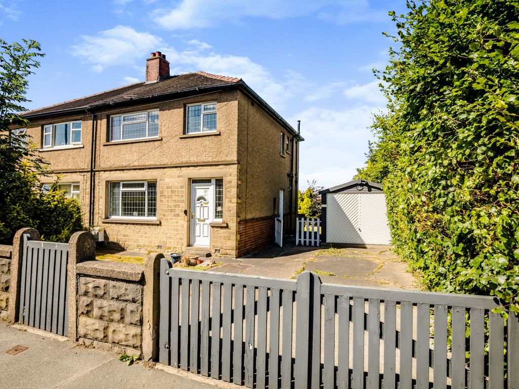3 bed semidetached house for sale in Wakefield Road, Dalton