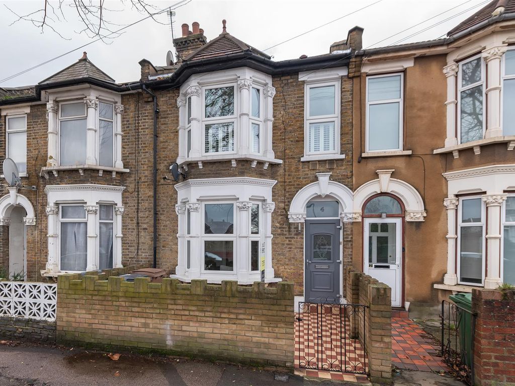 Dyers Hall Road London E11  