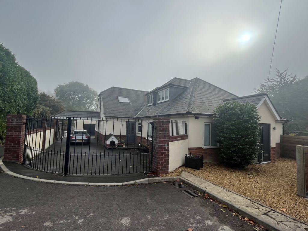 5 bed property to rent in Easthams Road, Crewkerne TA18 Zoopla