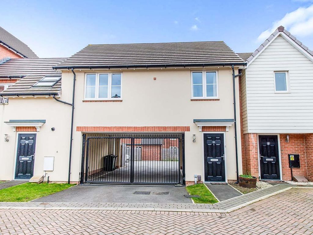 2 bed detached house to rent in Riverside Way, Castleford, West