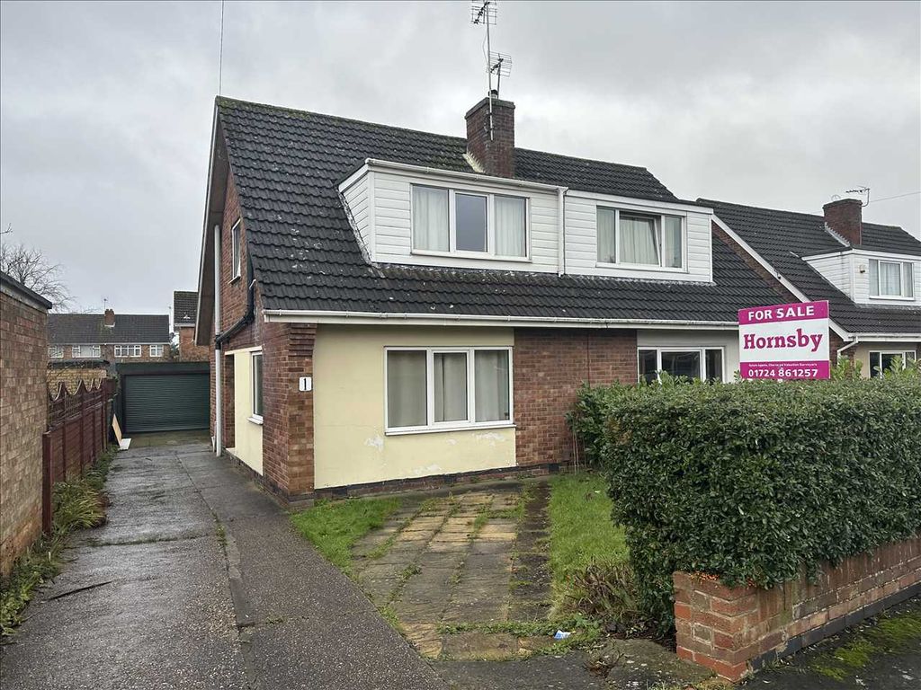 3 bed semidetached house for sale in Brookdale Road, Scunthorpe DN17