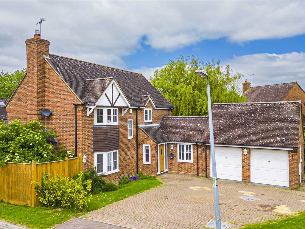 4 bed detached house for sale in Eaton Park, Eaton Bray, Bedfordshire