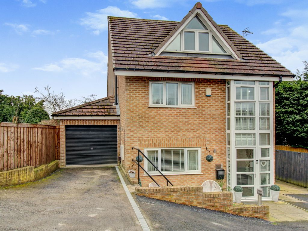 5 bed detached house for sale in Wakefield Road, Garforth, Leeds LS25 Zoopla