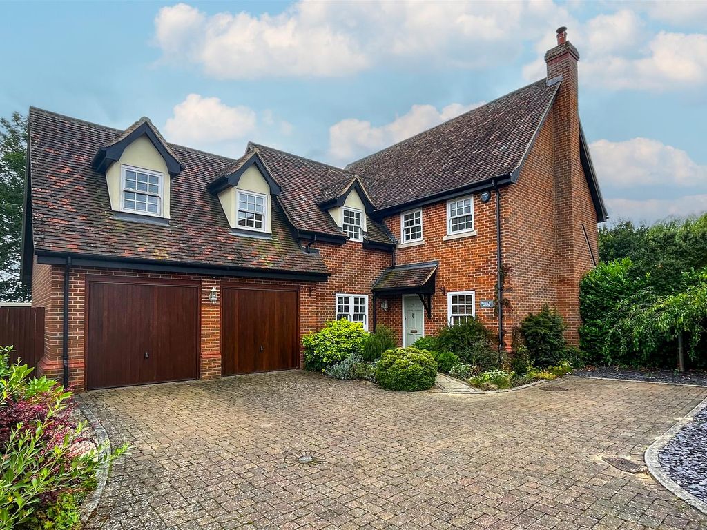 4 bed detached house to rent in 6 The Orchard, Ringshall, Stowmarket