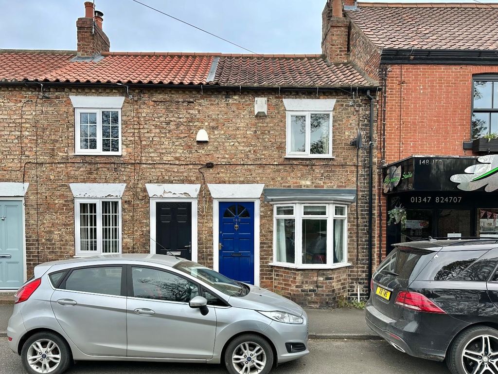 2 bed terraced house to rent in Long Street, Easingwold, York YO61 Zoopla