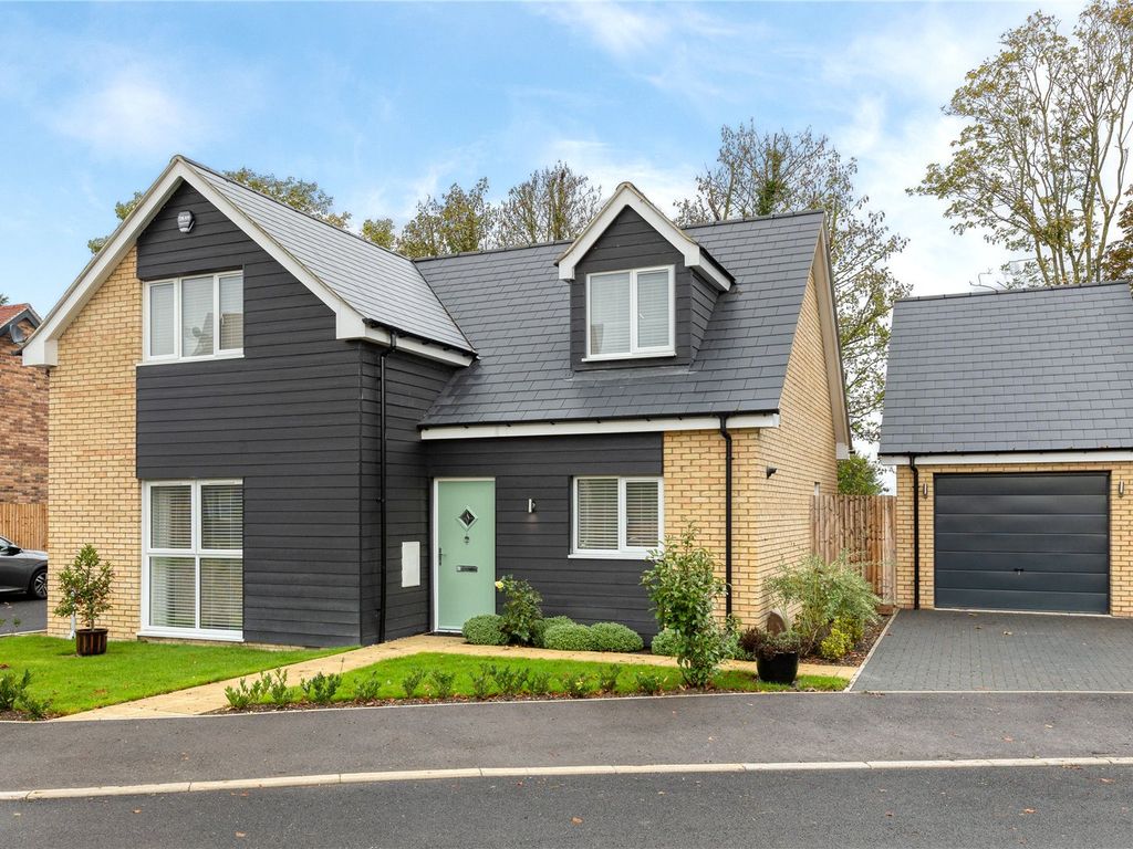 3 bed detached house for sale in Cotman End, Pirton, Hitchin