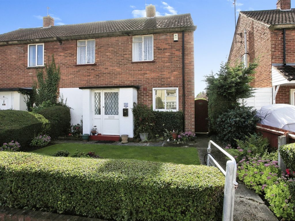 3 bed semidetached house for sale in Bluebell Avenue, Peterborough PE1